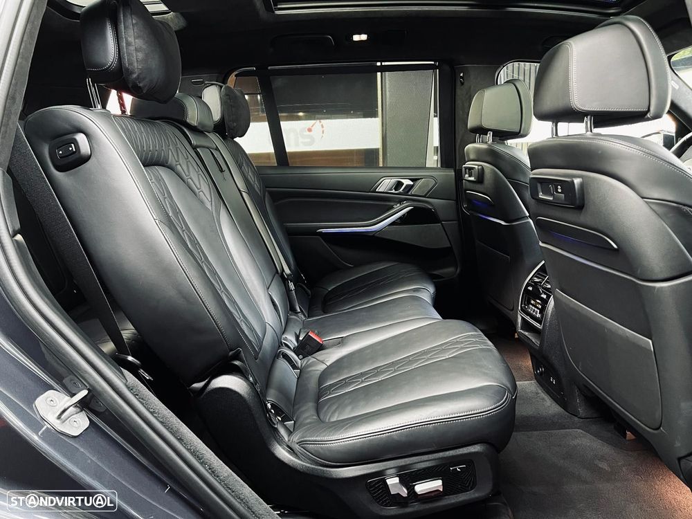 BMW X7 40 d xDrive Pack M - 29