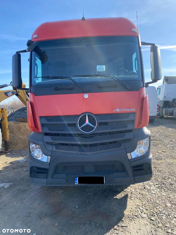 Rama Mercedes MP4 - 4