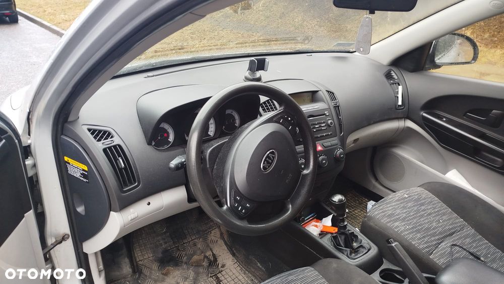 Kia Ceed 1.6 Comfort - 3