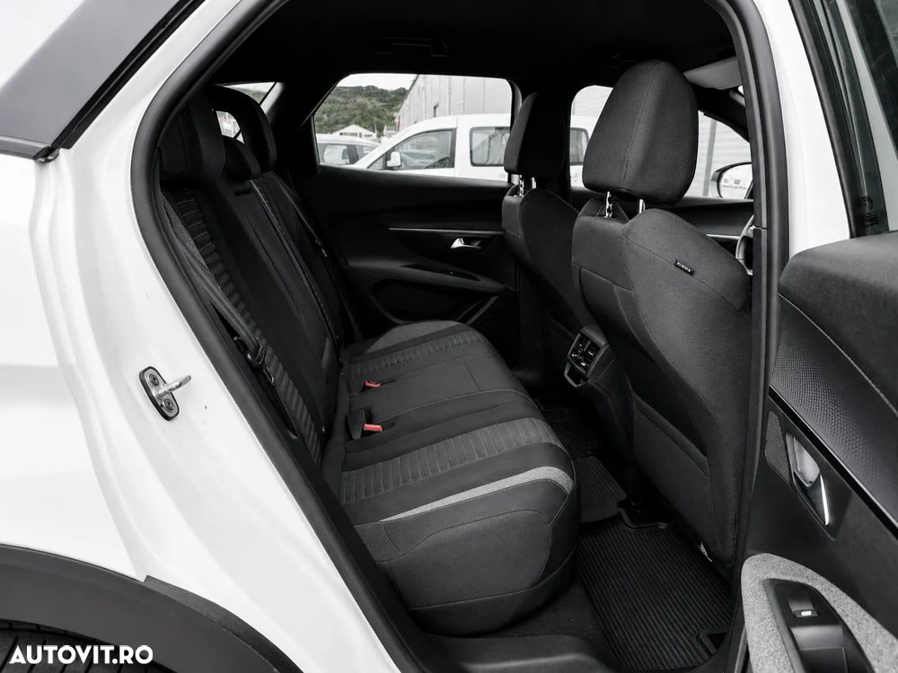 Peugeot 3008 PHEV 180 EAT8 Active Pack - 9