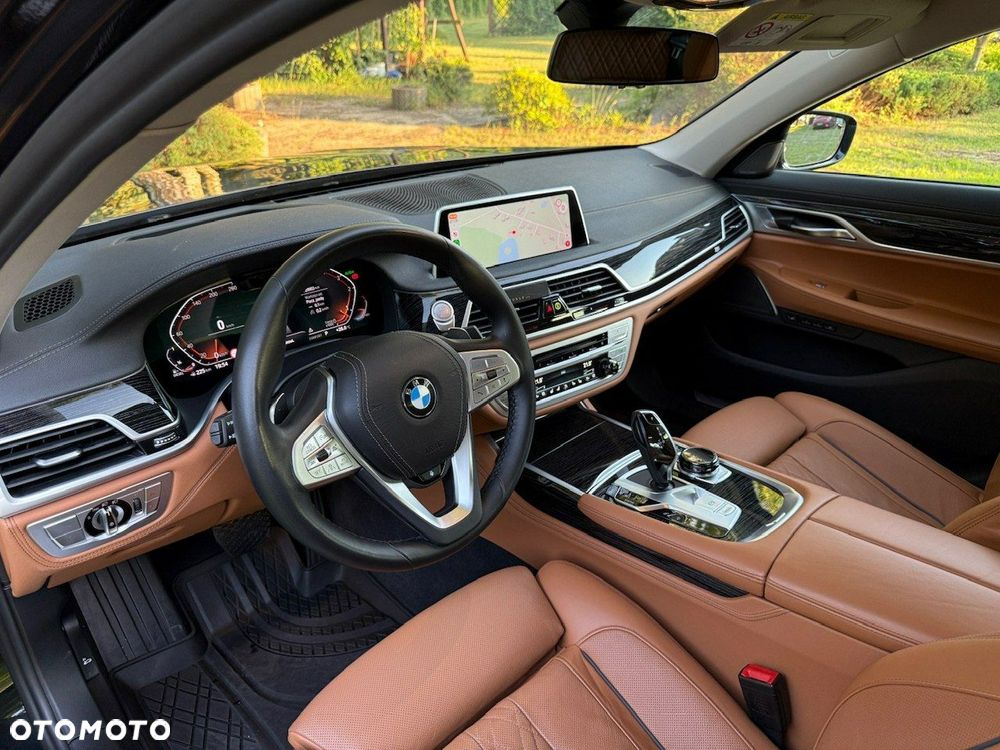 BMW Seria 7 - 18