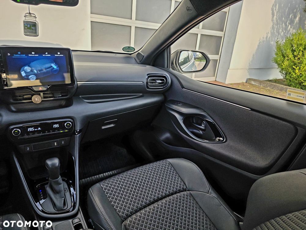Toyota Yaris - 11