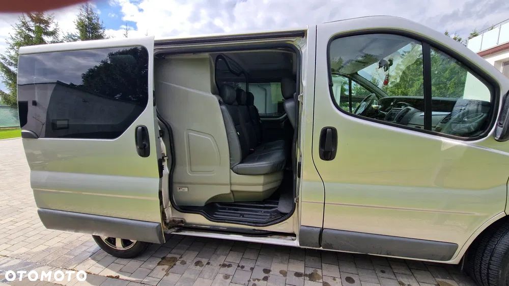 Opel Vivaro Tour - 4