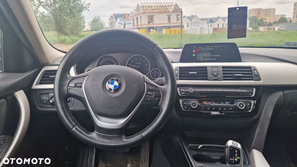 BMW Seria 3 318i Advantage - 14