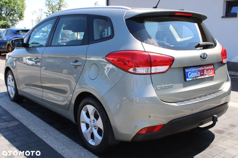 Kia Carens - 14
