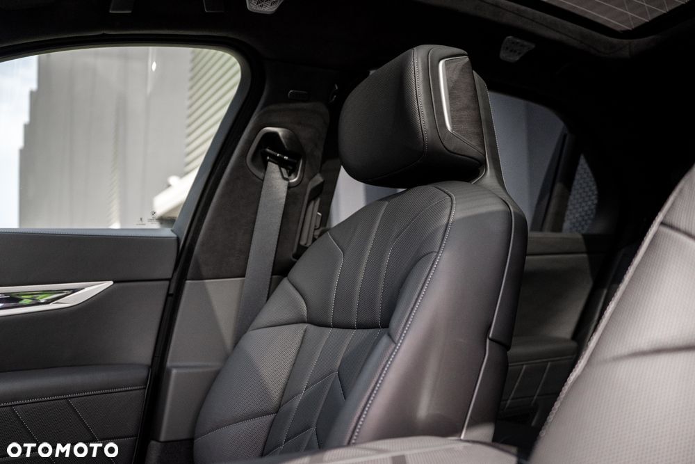 BMW Seria 7 740d xDrive mHEV Nero Lusso Edition sport - 21