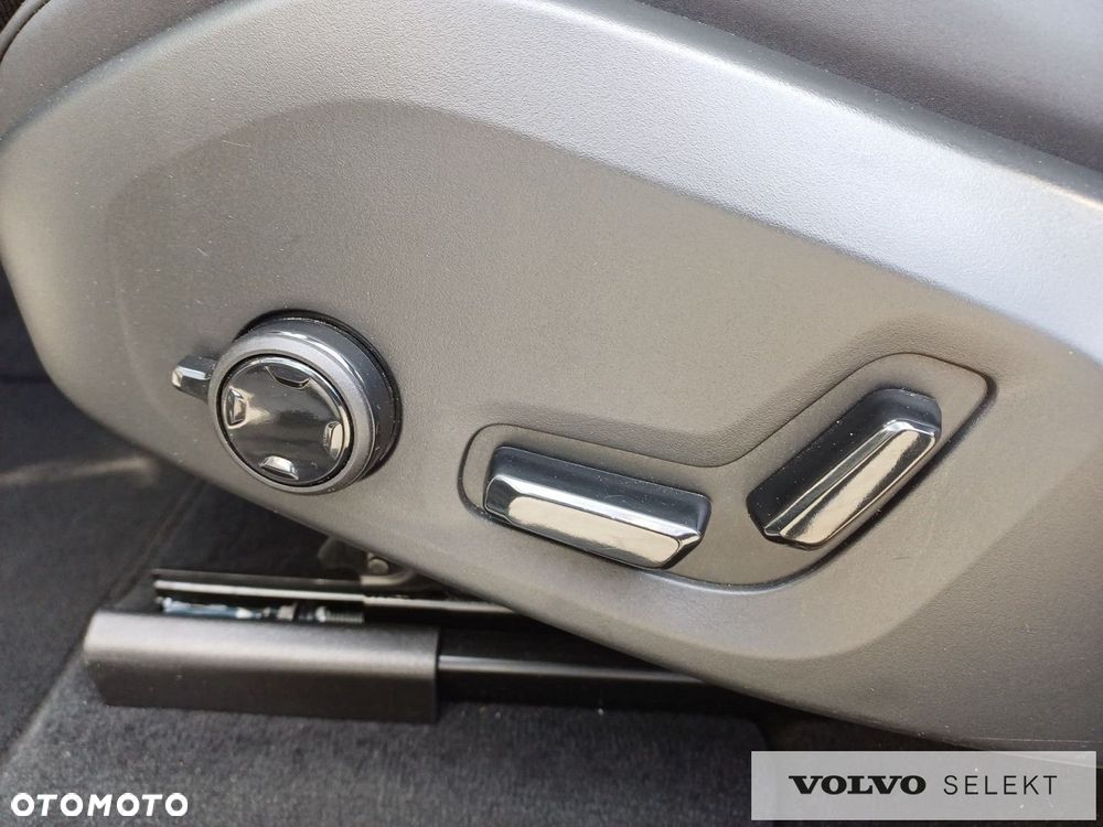 Volvo XC 60 - 22