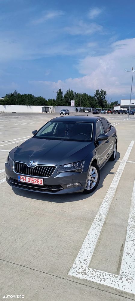 Skoda Superb 2.0 TDI DSG Style - 1