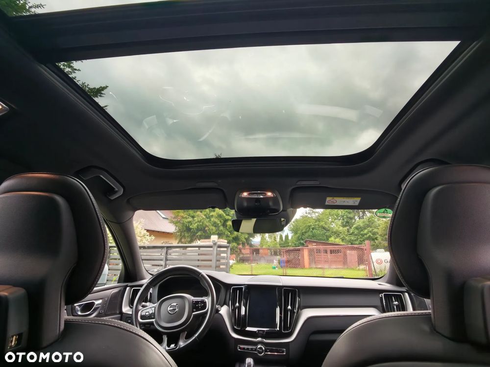 Volvo XC 60 T8 AWD Recharge Geartronic RDesign Expression - 33
