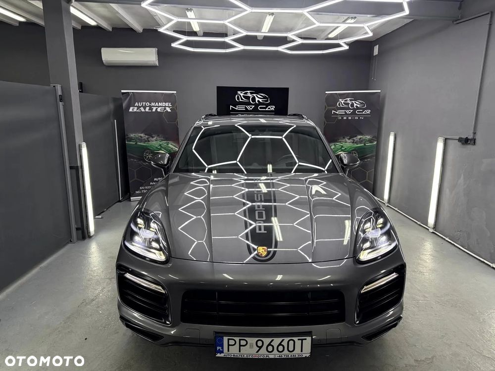 Porsche Cayenne - 9