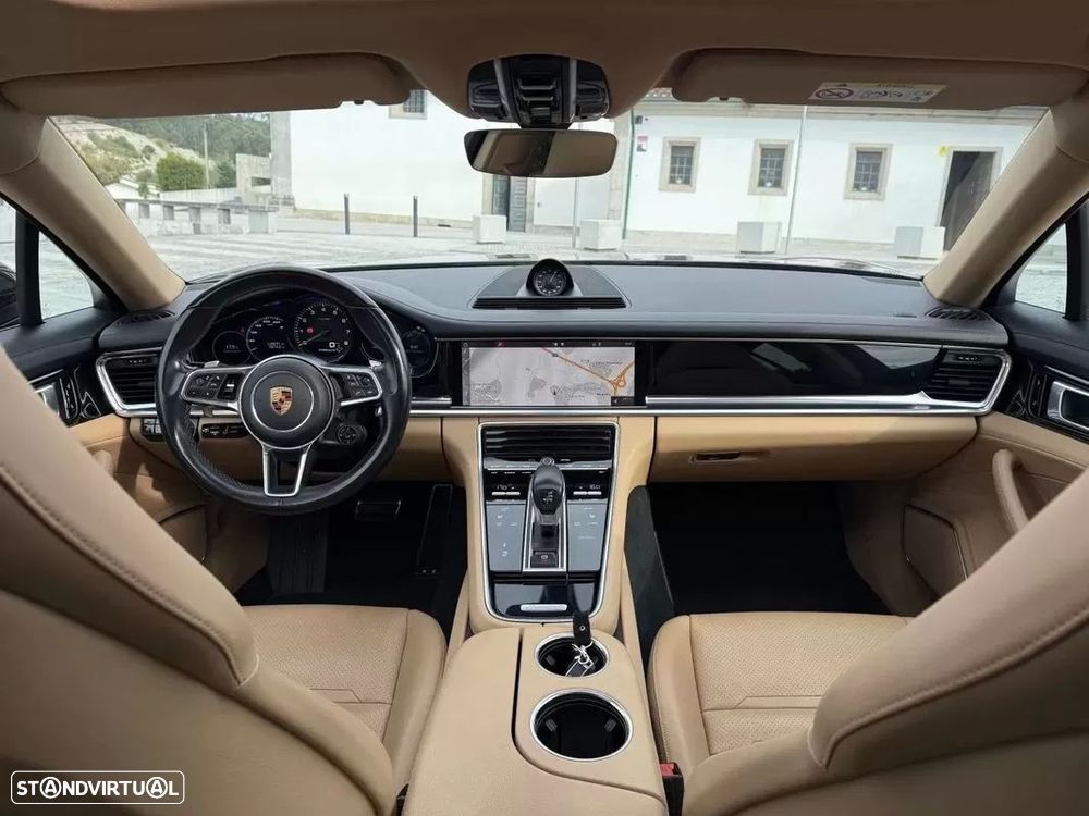 Porsche Panamera Sport Turismo 4 E-Hybrid - 18