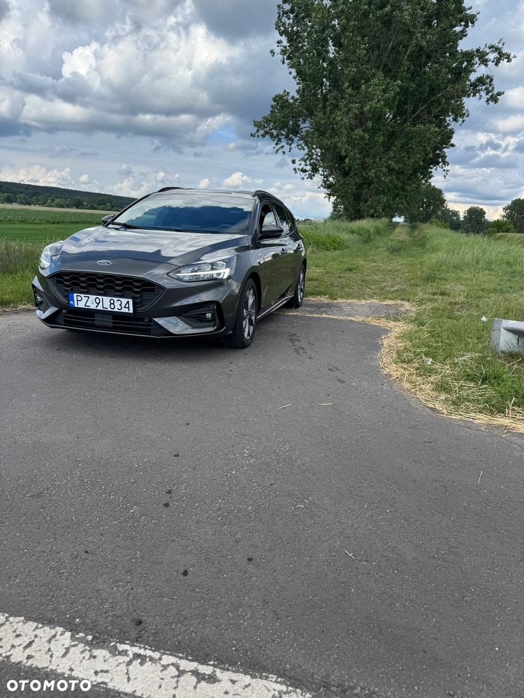 Ford Focus 1.5 EcoBoost ST-Line - 1