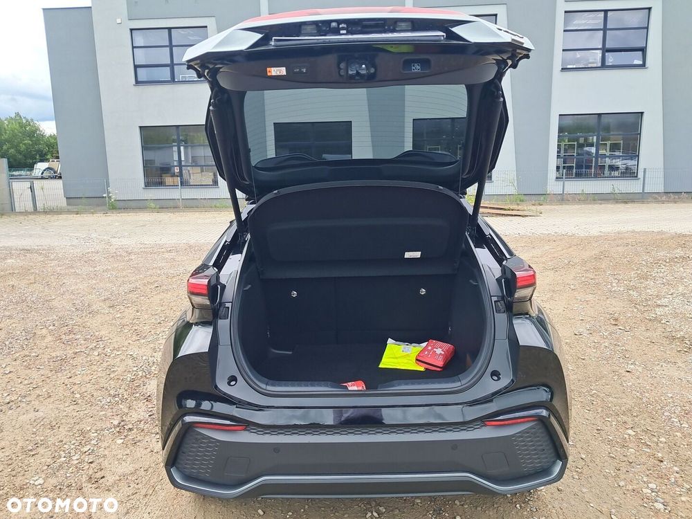 Toyota C-HR - 12