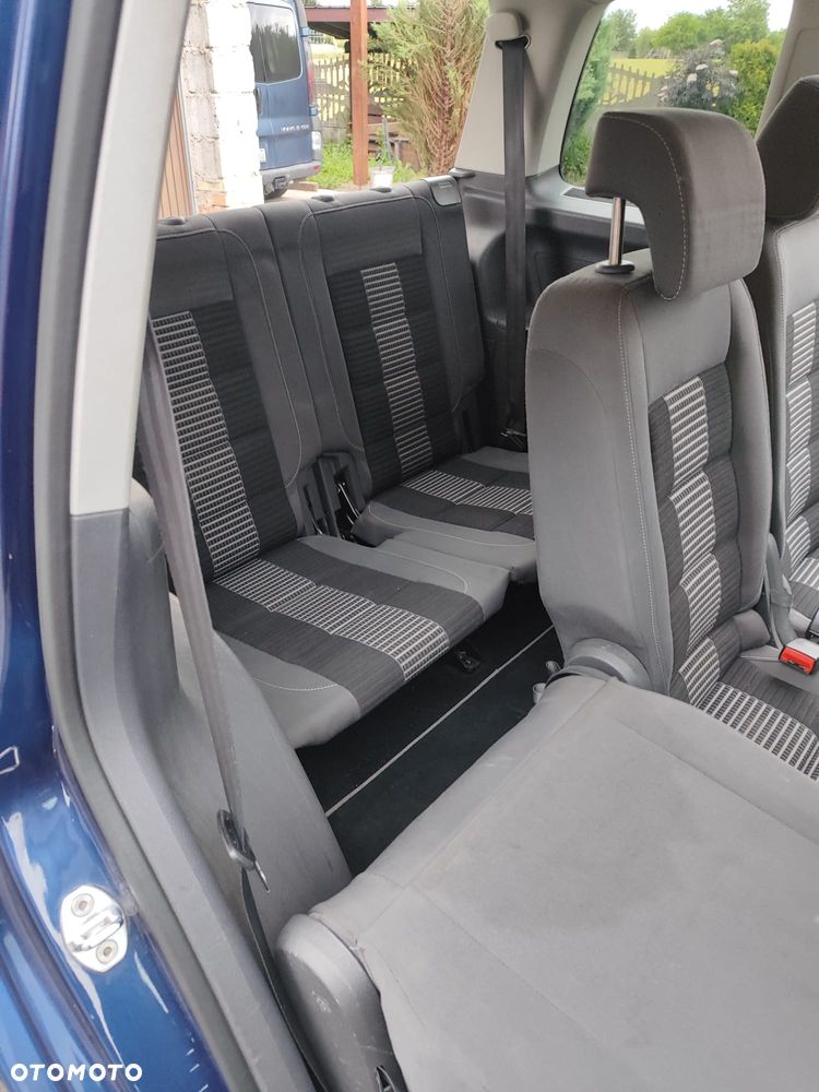 Volkswagen Touran 1.9 TDI DPF Blue Motion United - 13
