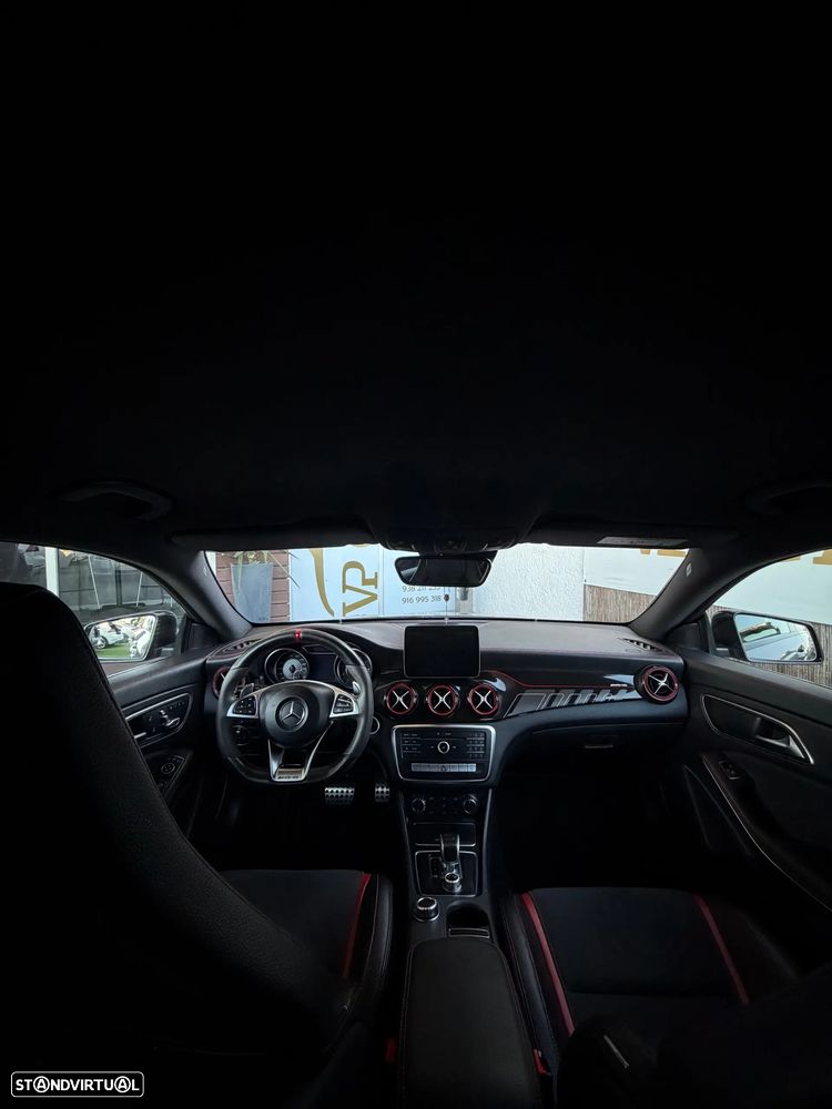 Mercedes-Benz CLA 45 AMG 4Matic 7G-DCT - 33
