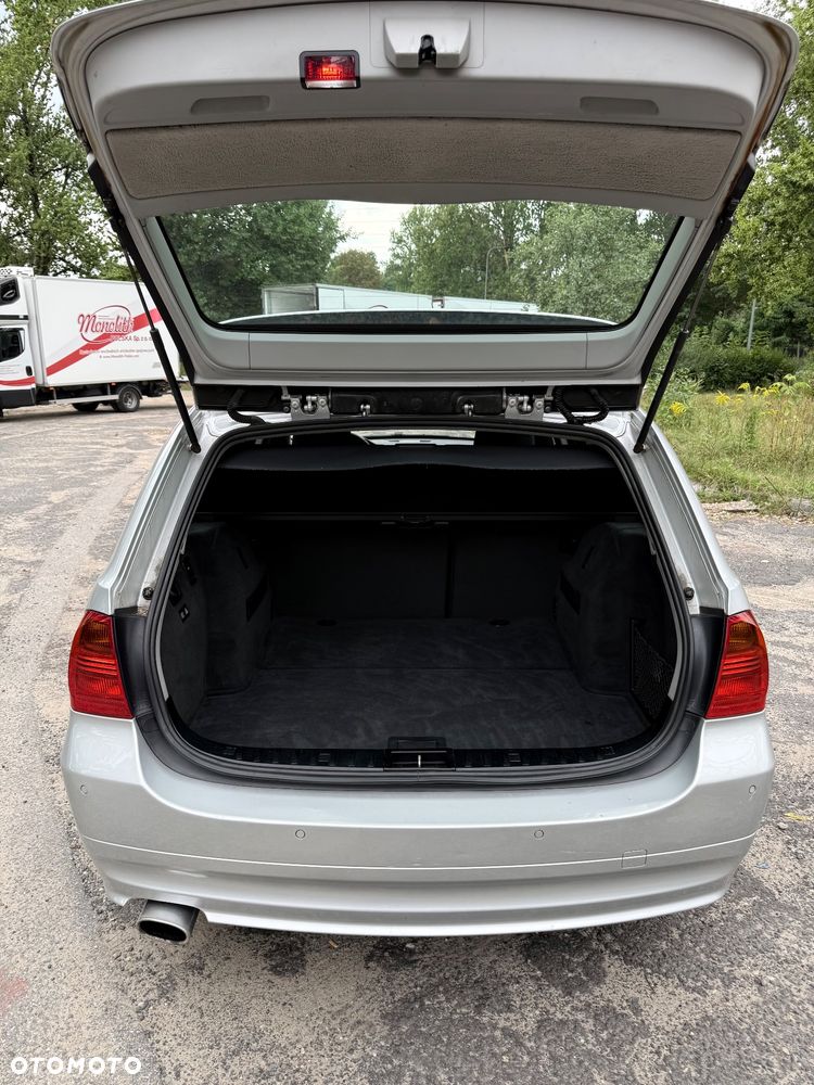BMW Seria 3 - 18