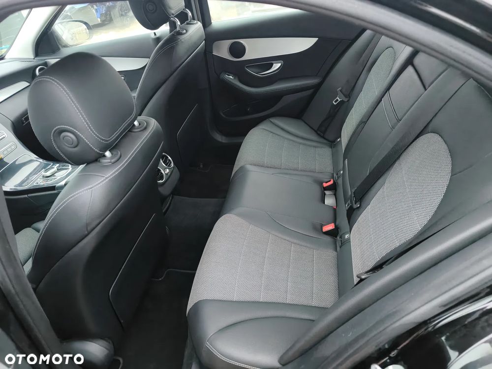 Mercedes-Benz Klasa C - 12