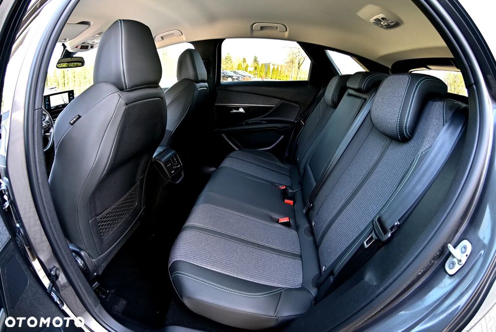 Peugeot 3008 BlueHDi 130 Stop & Start EAT8 Allure - 22