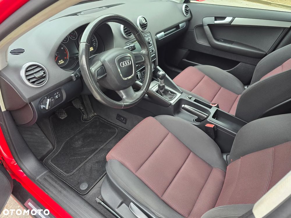 Audi A3 Sportback 1.6 Attraction - 12