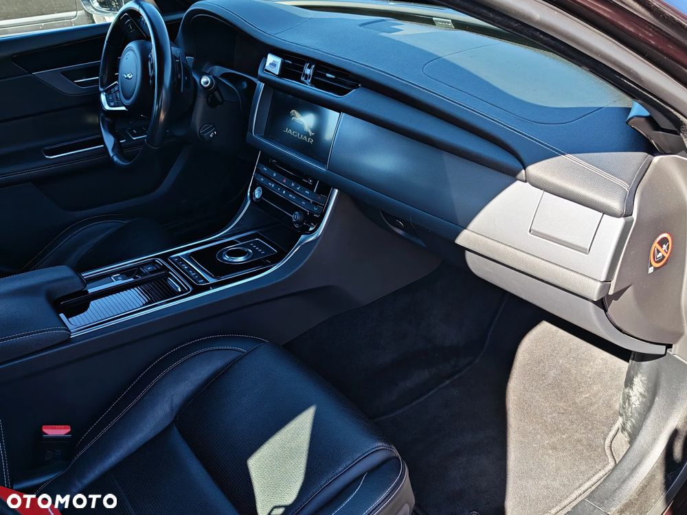 Jaguar XF E-Performance Pure - 23