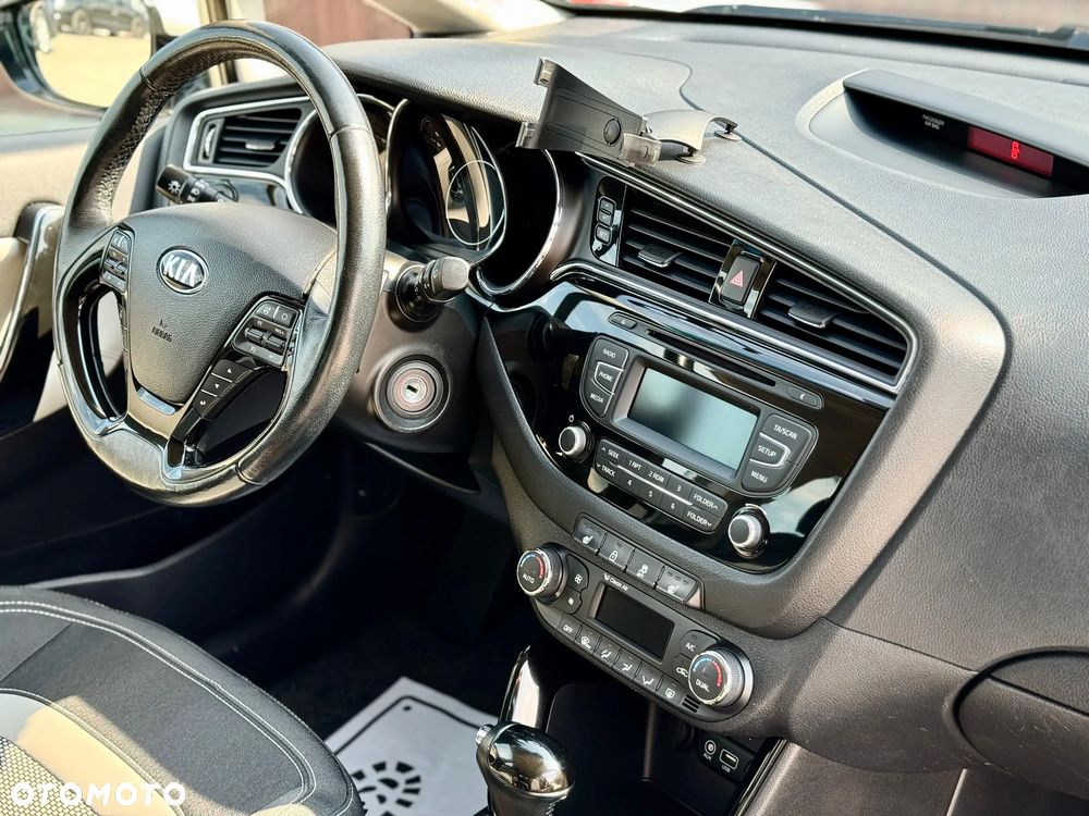 Kia Ceed 1.6 GDI DCT Platinum Edition - 20