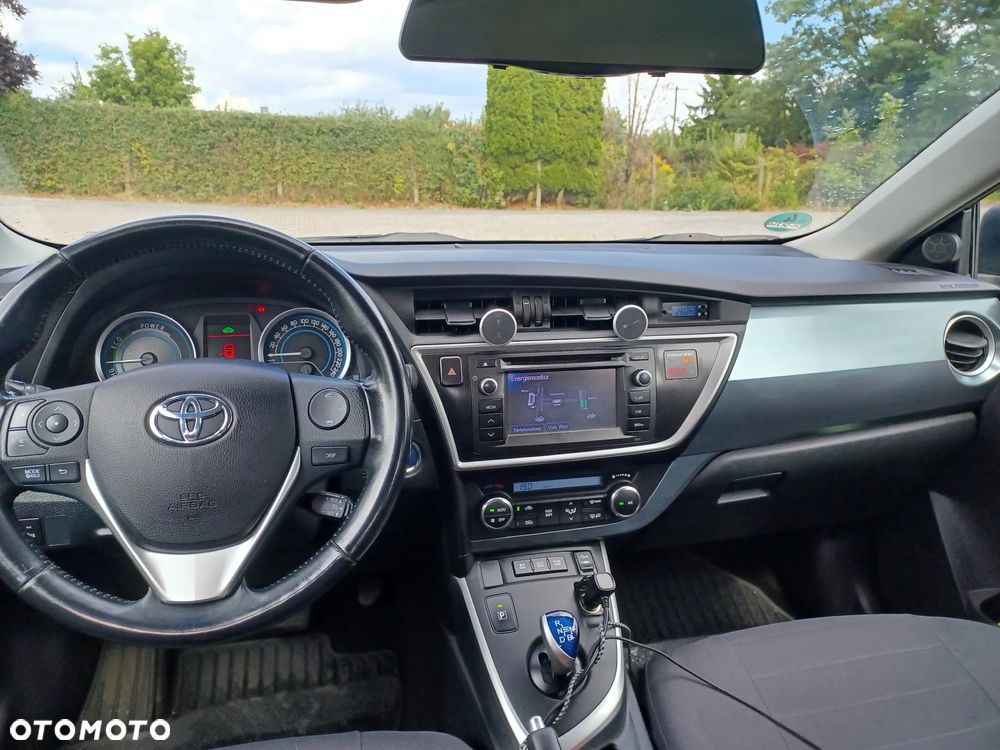 Toyota Auris 1.8 Hybrid Executive - 11
