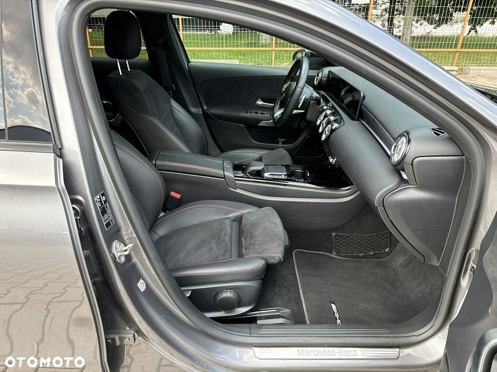 Mercedes-Benz Klasa A 220 4-Matic AMG Line 7G-DCT - 15