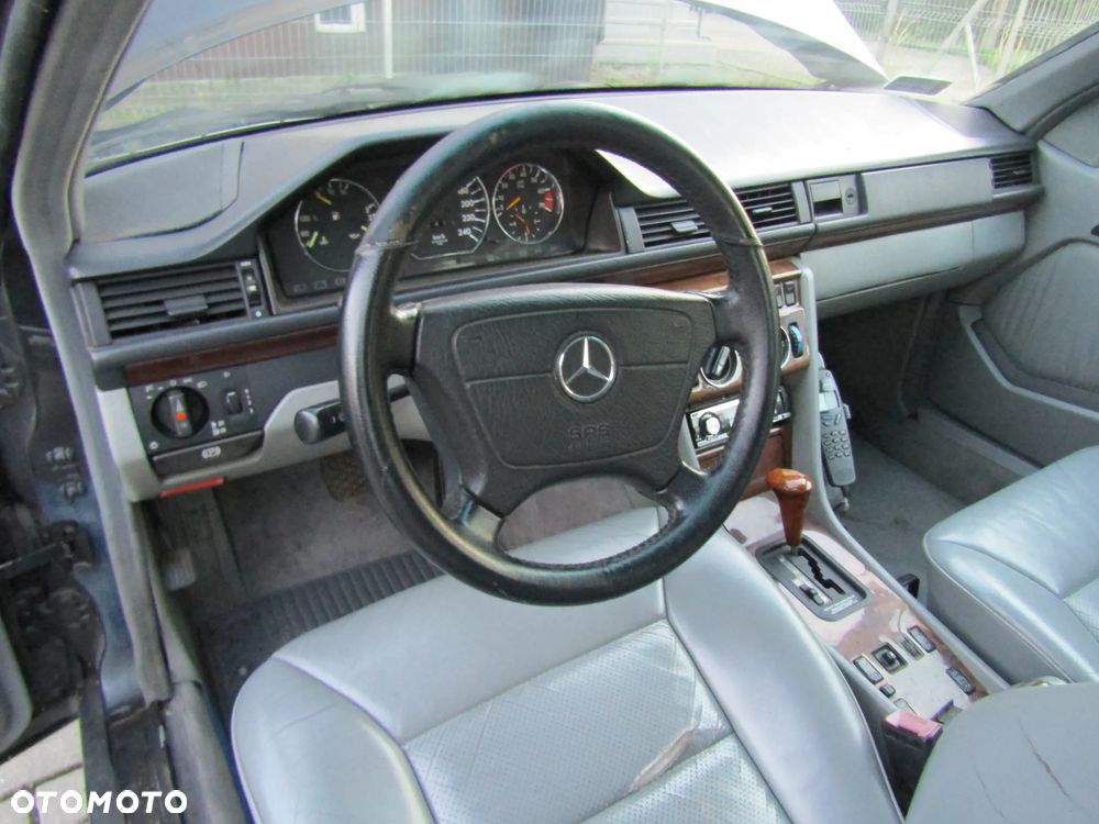 Mercedes-Benz W124 (1984-1993) - 26