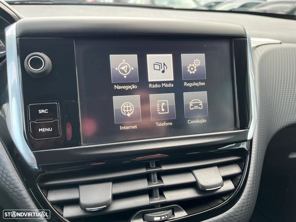 Peugeot 2008 1.2 PureTech Style - 21