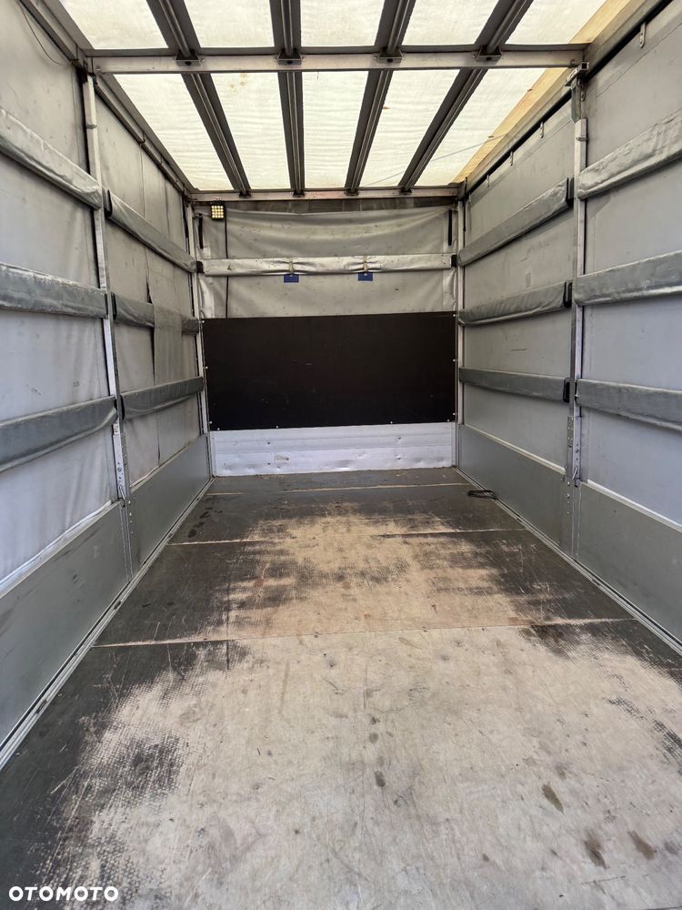 Volkswagen Crafter - 34