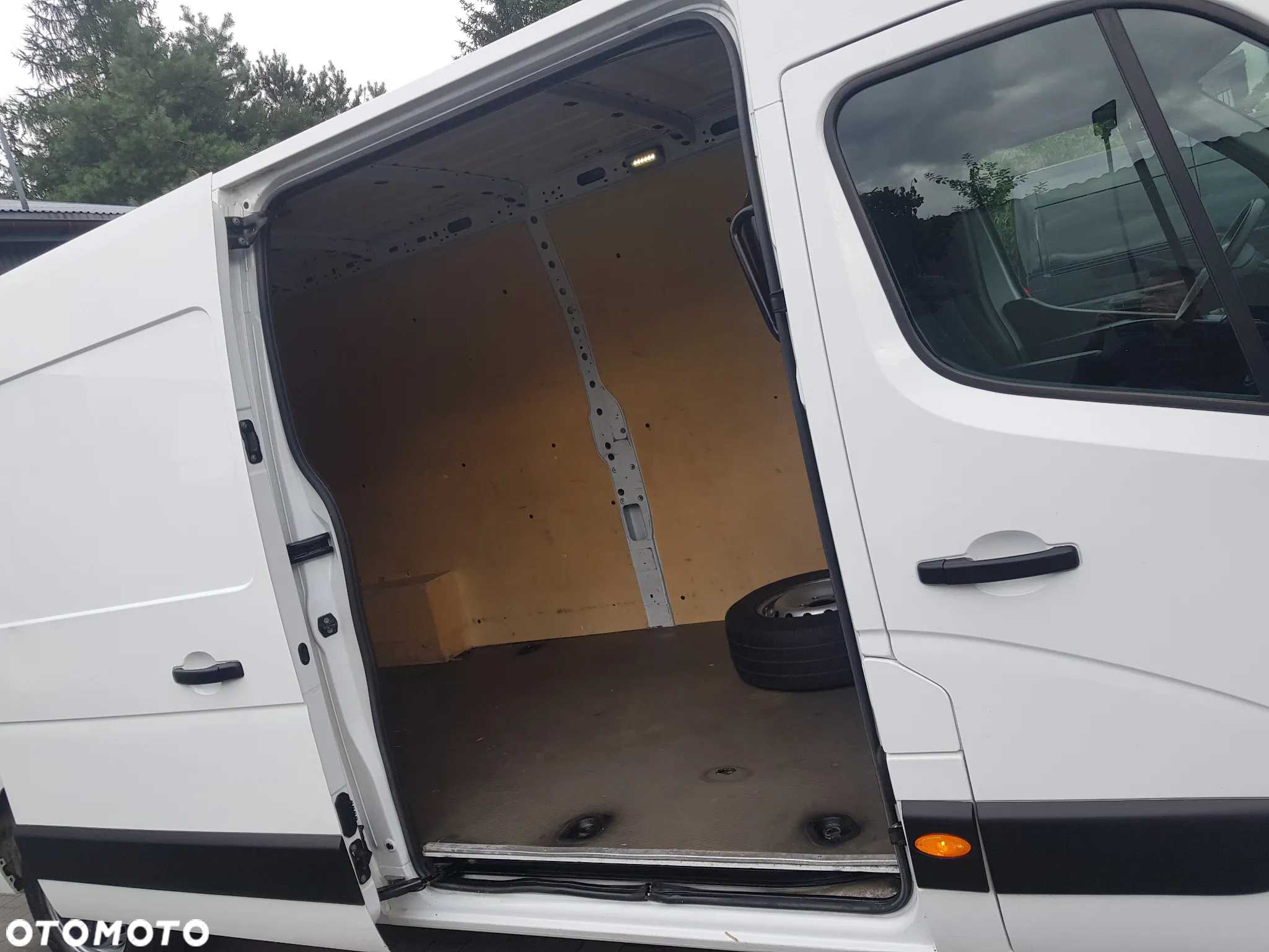 Opel Movano 2.3dCi   2.3CDTI L3H2 3.5t 135KM FWD 4d master - 11