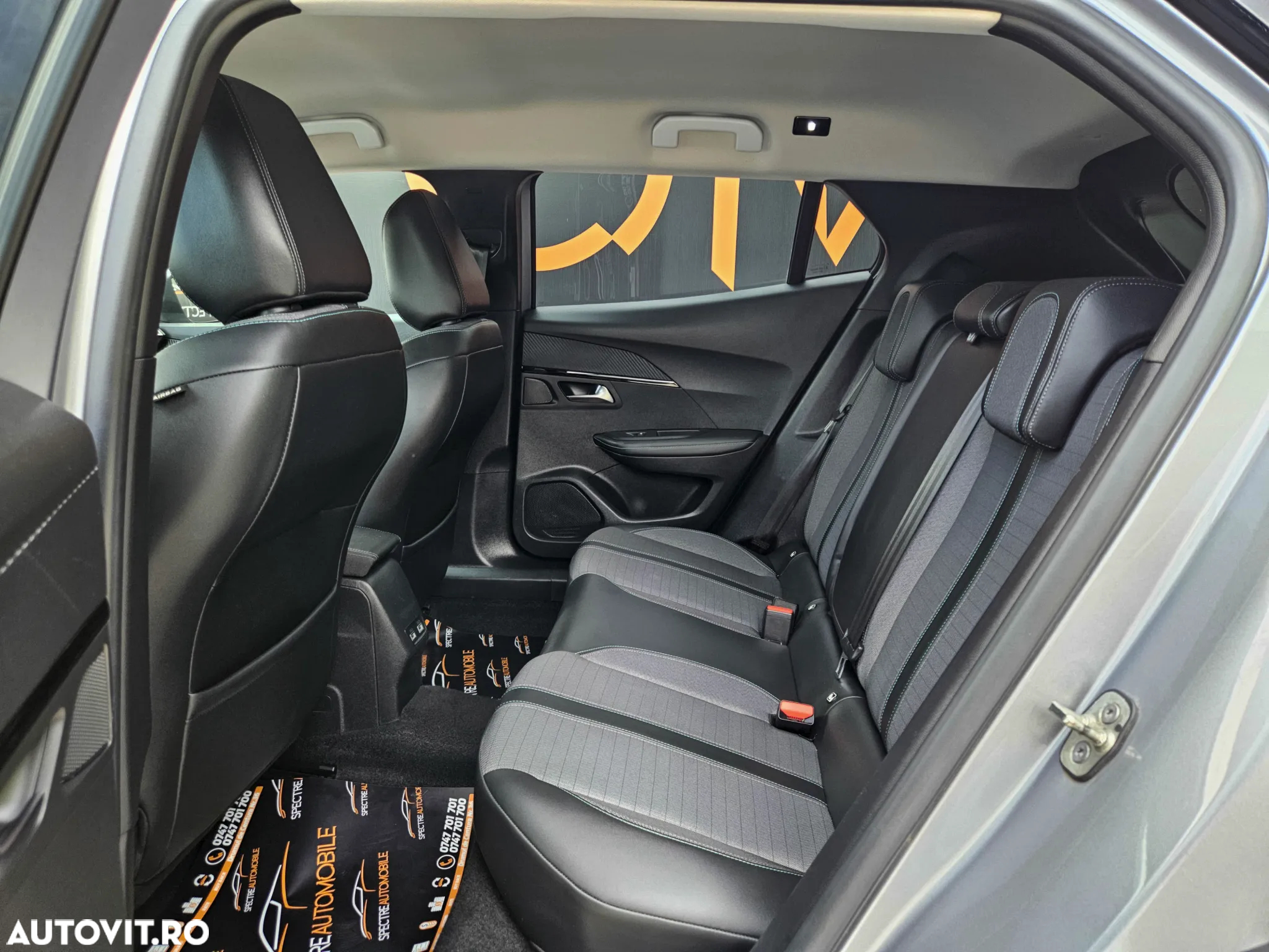 Peugeot 2008 1.5 BlueHDI 130 S&S EAT8 Allure - 11