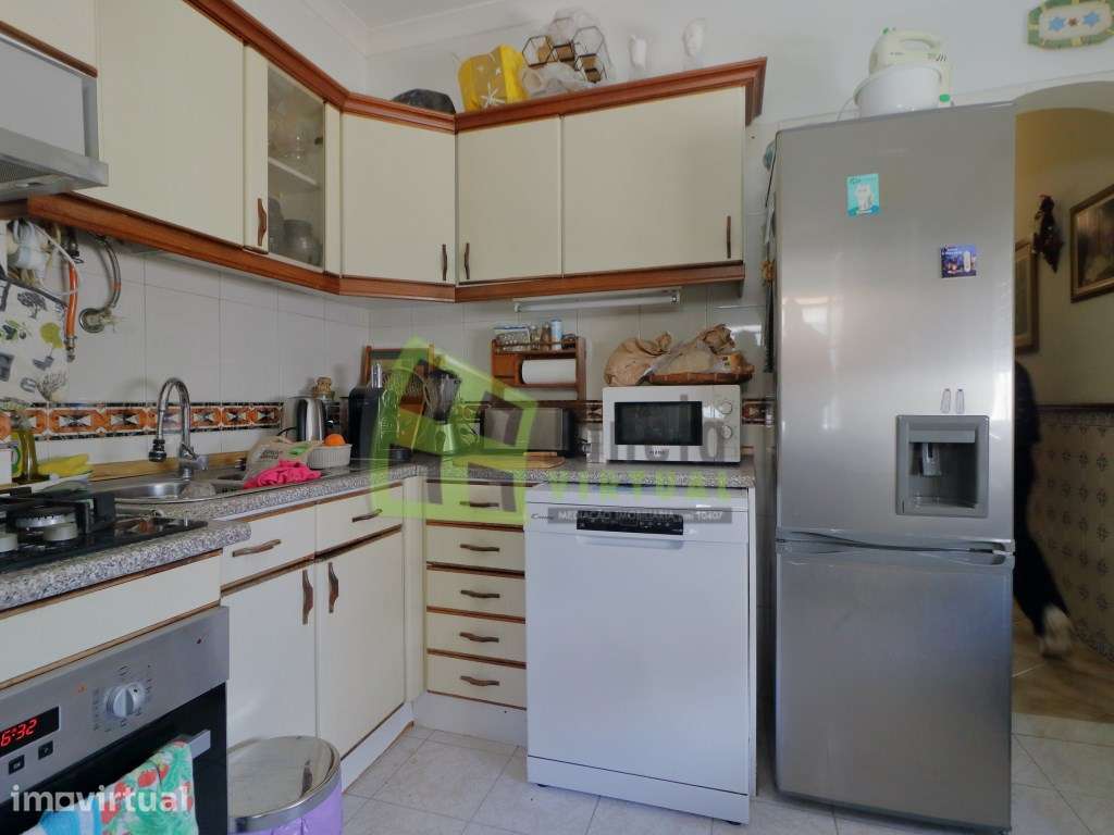 Prédio com 5 Apartamentos T2 e Loja | Costa da Caparica - Grande imagem: 4/43
