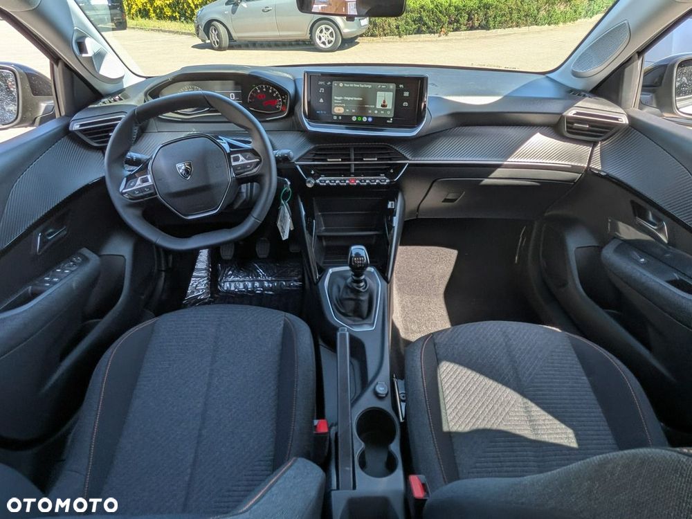 Peugeot 208 - 17