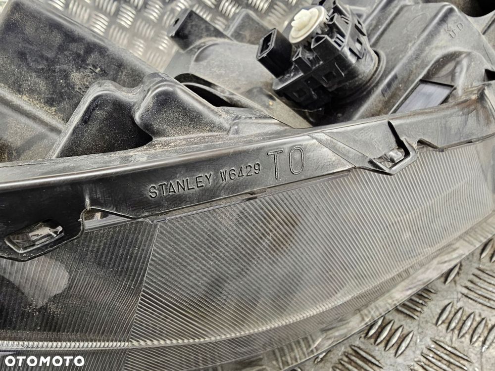 suzuki sx4 s cross lampa reflektor full led prawy europa 6429r - 6