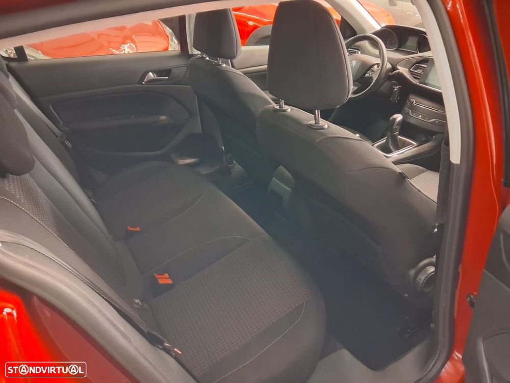 Peugeot 308 - 16