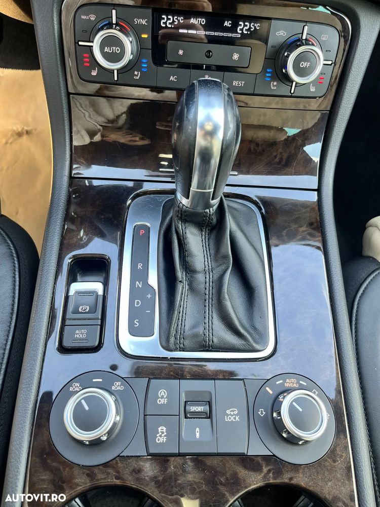 Volkswagen Touareg 3.0 V6 TDI Blue Motion DPF Automatik Exclusive - 17