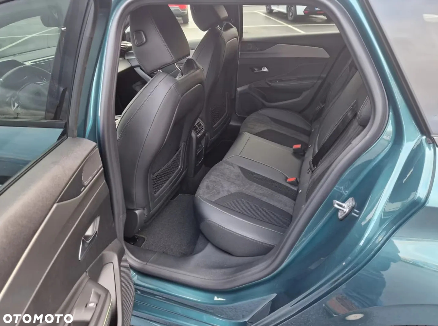 Peugeot 408 - 7