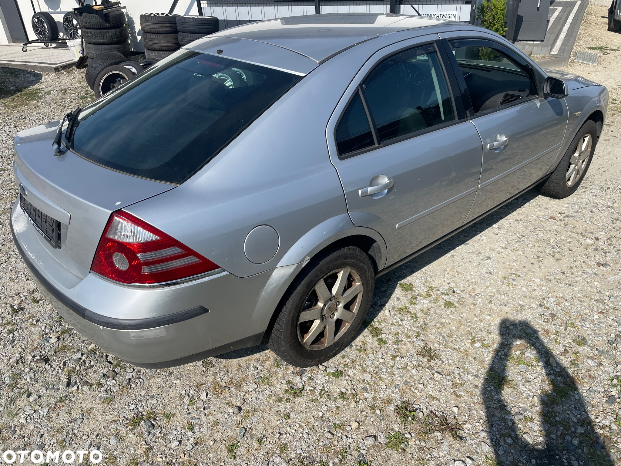 Ford Mondeo 1.8 Ambiente X - 3