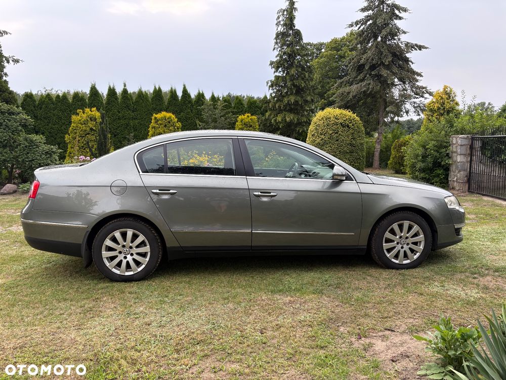 Volkswagen Passat 2.0 FSI Comfortline - 5