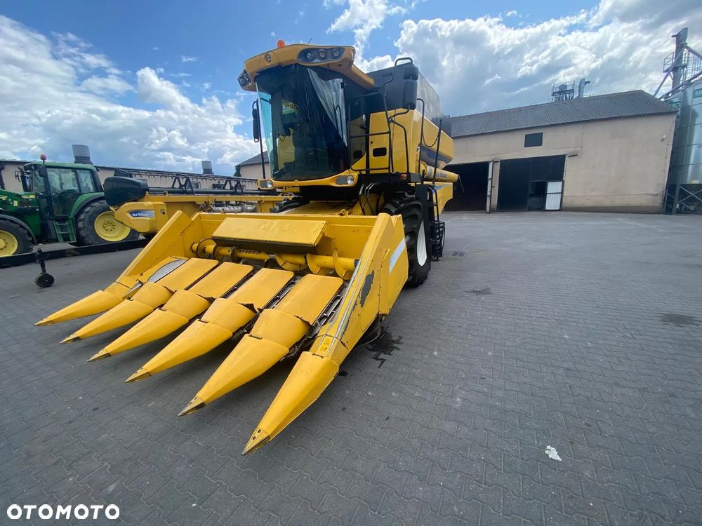 New Holland CSX7040 - 5
