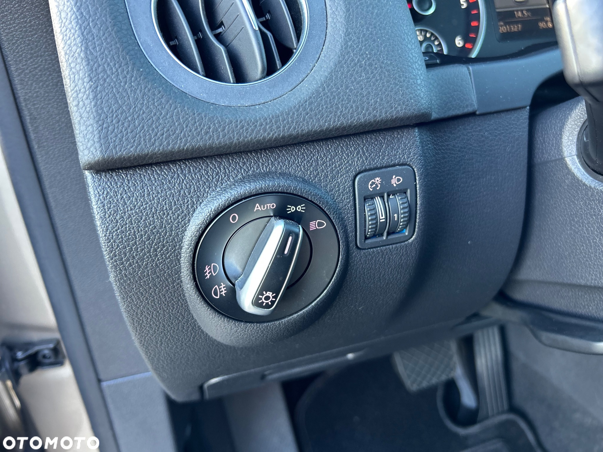 Volkswagen Tiguan 2.0 TDI DPF 4Motion DSG Sport & Style - 18