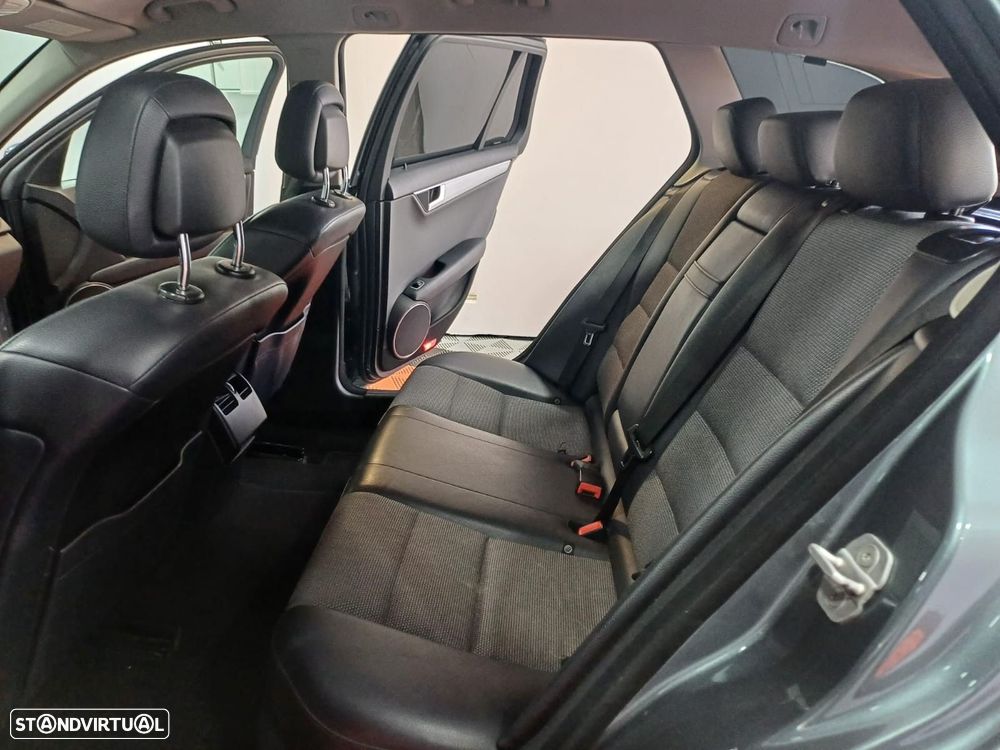 Mercedes-Benz C 200 - 12