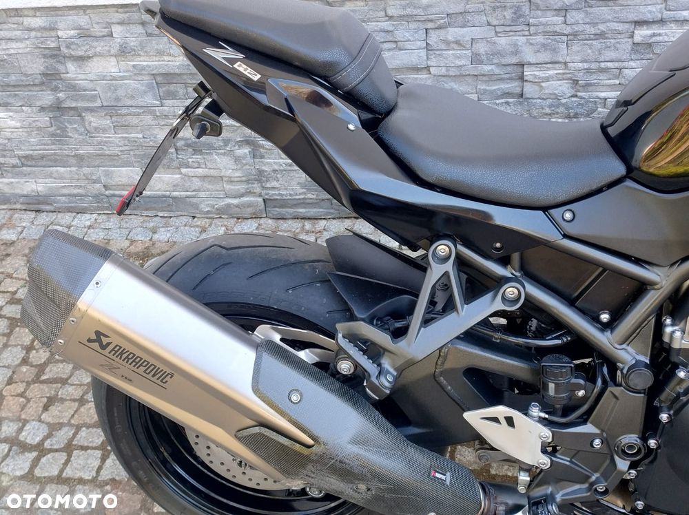 Kawasaki H2 - 15
