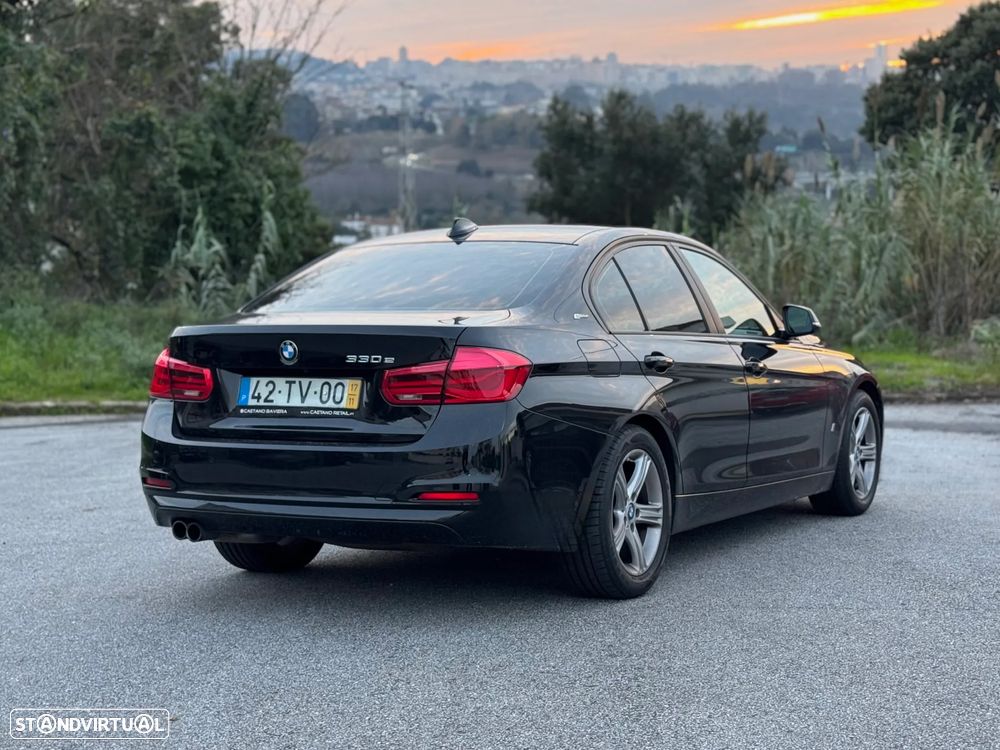 BMW 330 e iPerformance - 13