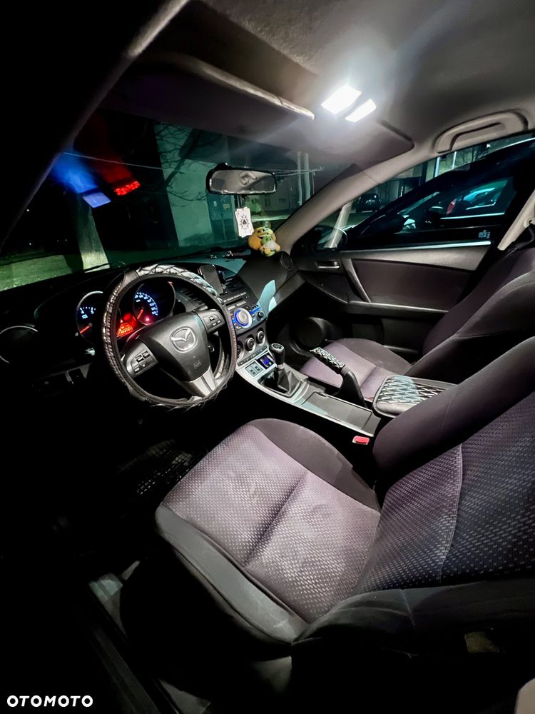 Mazda 3 - 15
