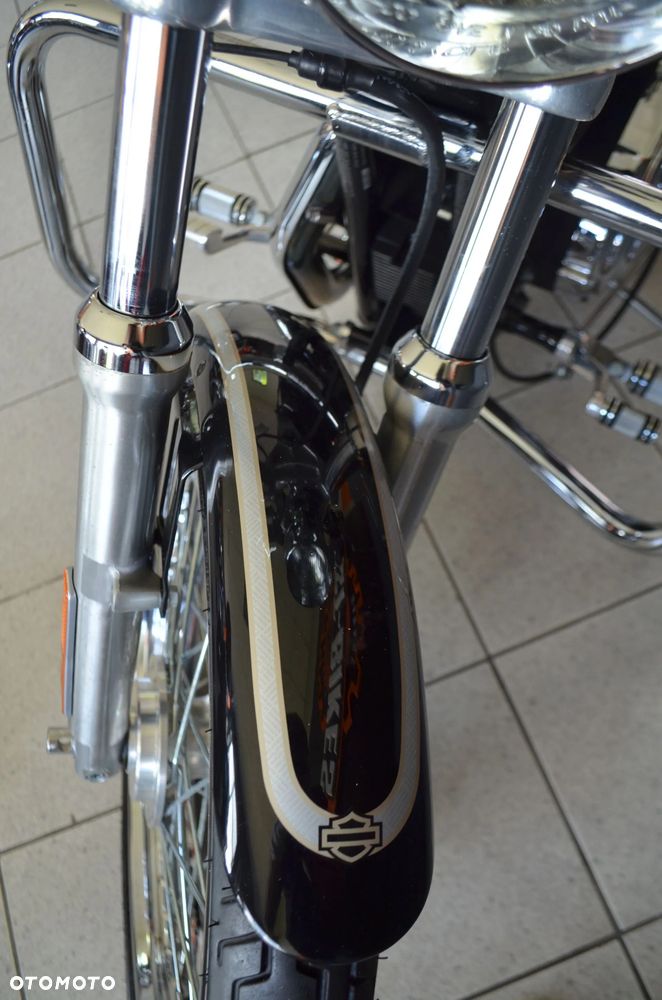 Harley-Davidson Sportster Custom 1200C - 9