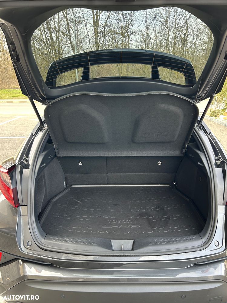 Toyota C-HR - 16