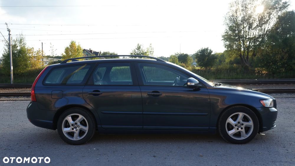Volvo V50 D2 Momentum - 15
