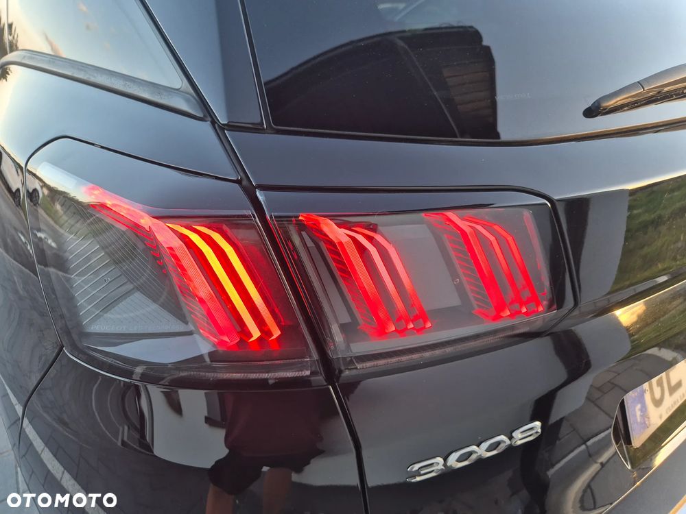 Peugeot 3008 1.6 PureTech Hybrid PHEV Allure Pack S&S EAT8 - 41